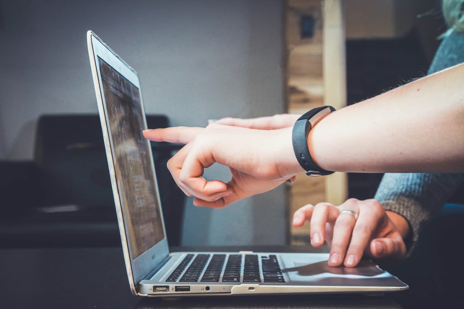 A Complete Guide to Cloud Deployment: Types, Services, and Benefits for Modern Enterprises